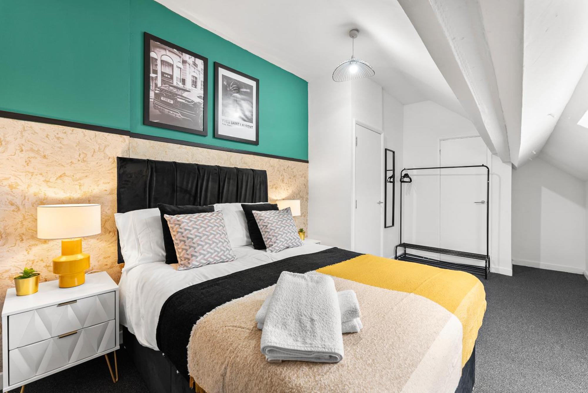 20 Percent Off! Stylish Sheffield Abode Sleeps 12 아파트 외부 사진