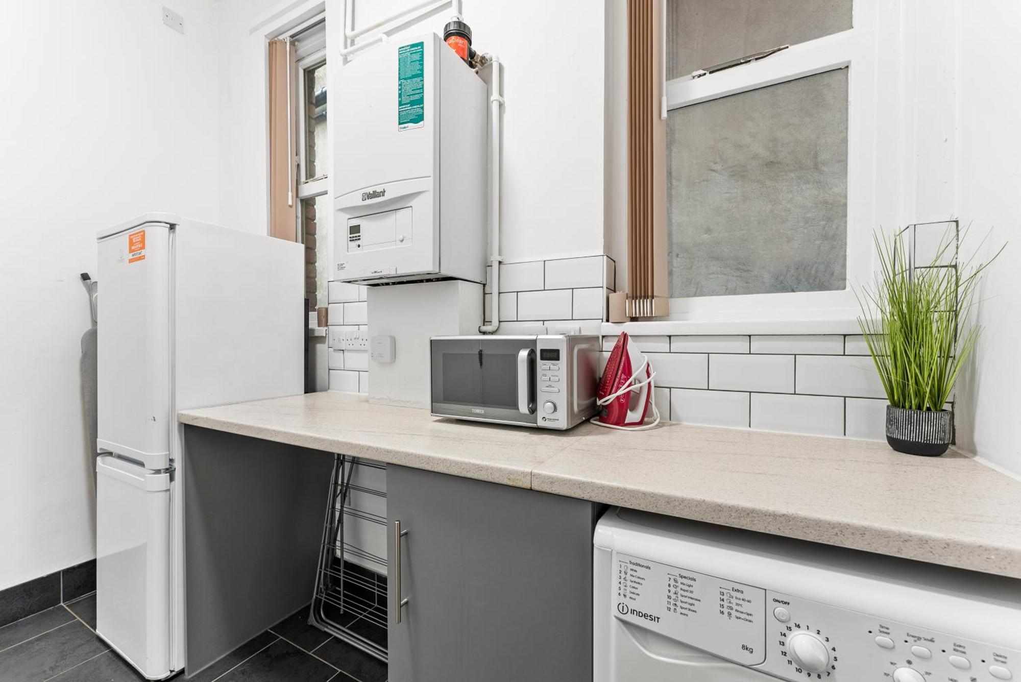 20 Percent Off! Stylish Sheffield Abode Sleeps 12 아파트 외부 사진