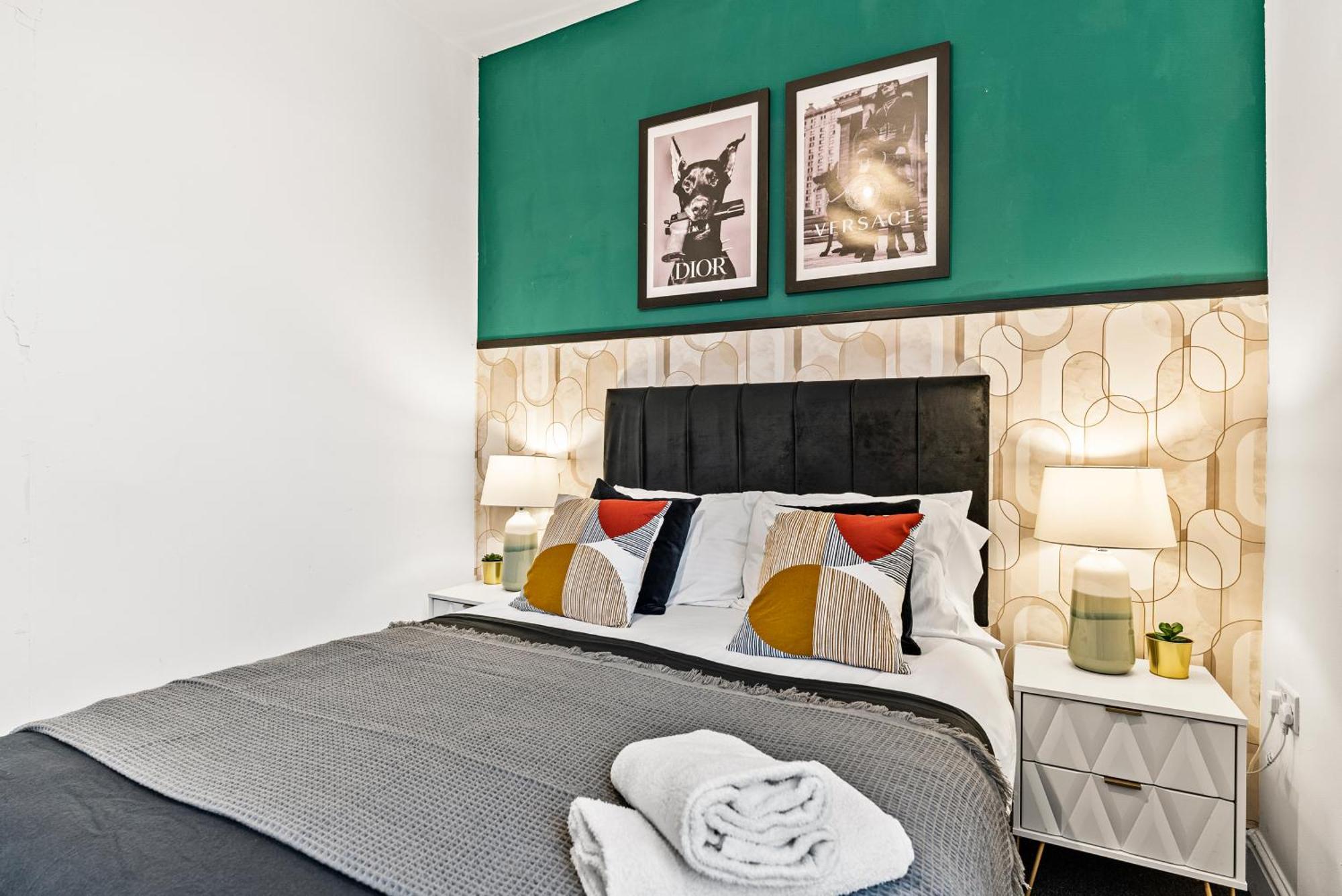 20 Percent Off! Stylish Sheffield Abode Sleeps 12 아파트 외부 사진