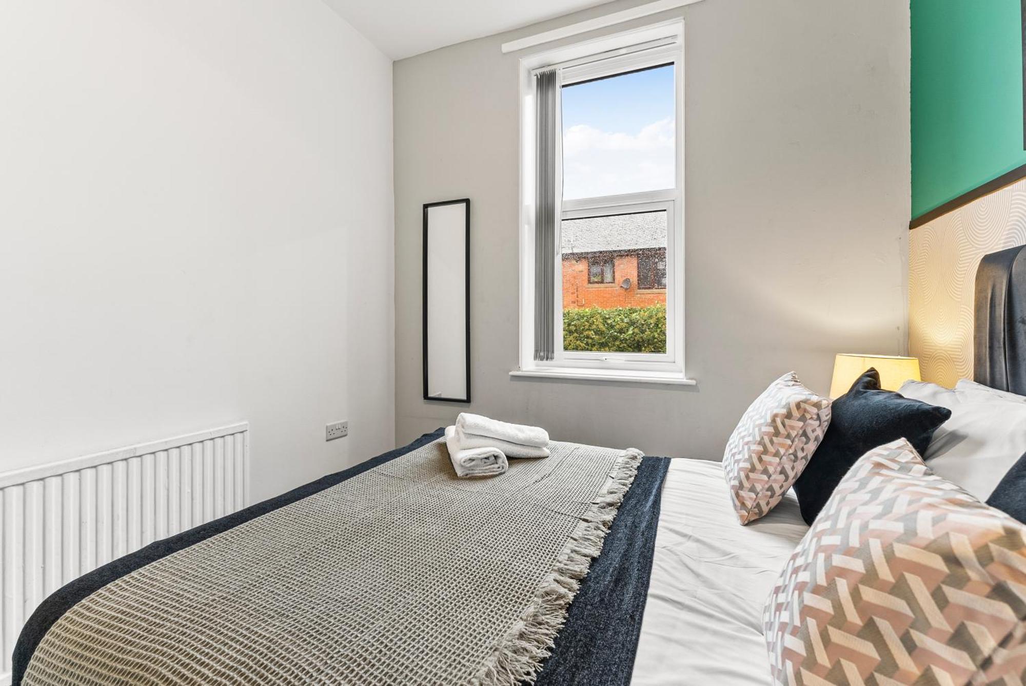20 Percent Off! Stylish Sheffield Abode Sleeps 12 아파트 외부 사진