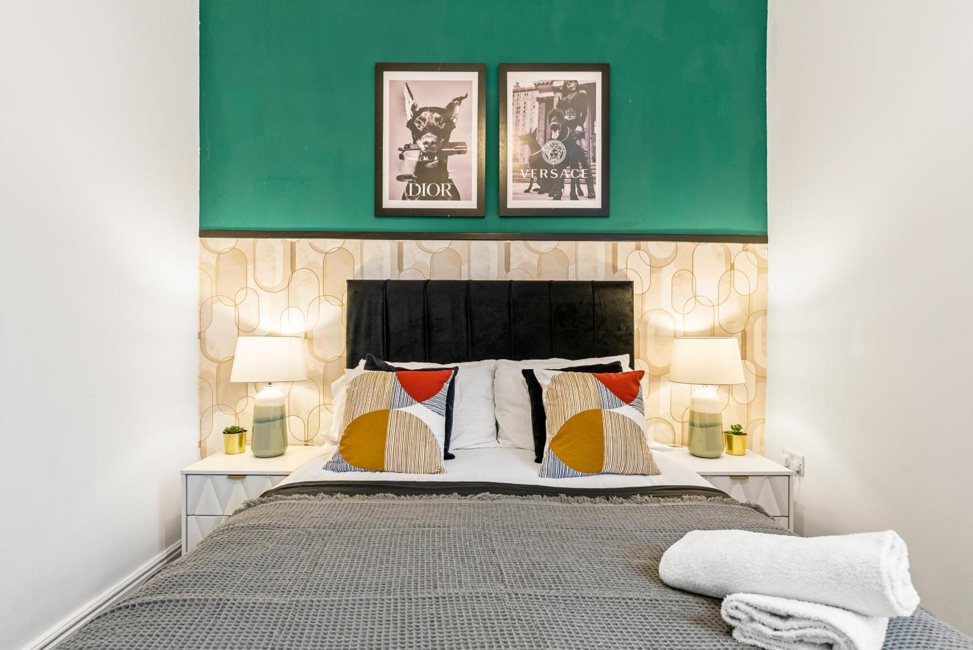 20 Percent Off! Stylish Sheffield Abode Sleeps 12 아파트 외부 사진
