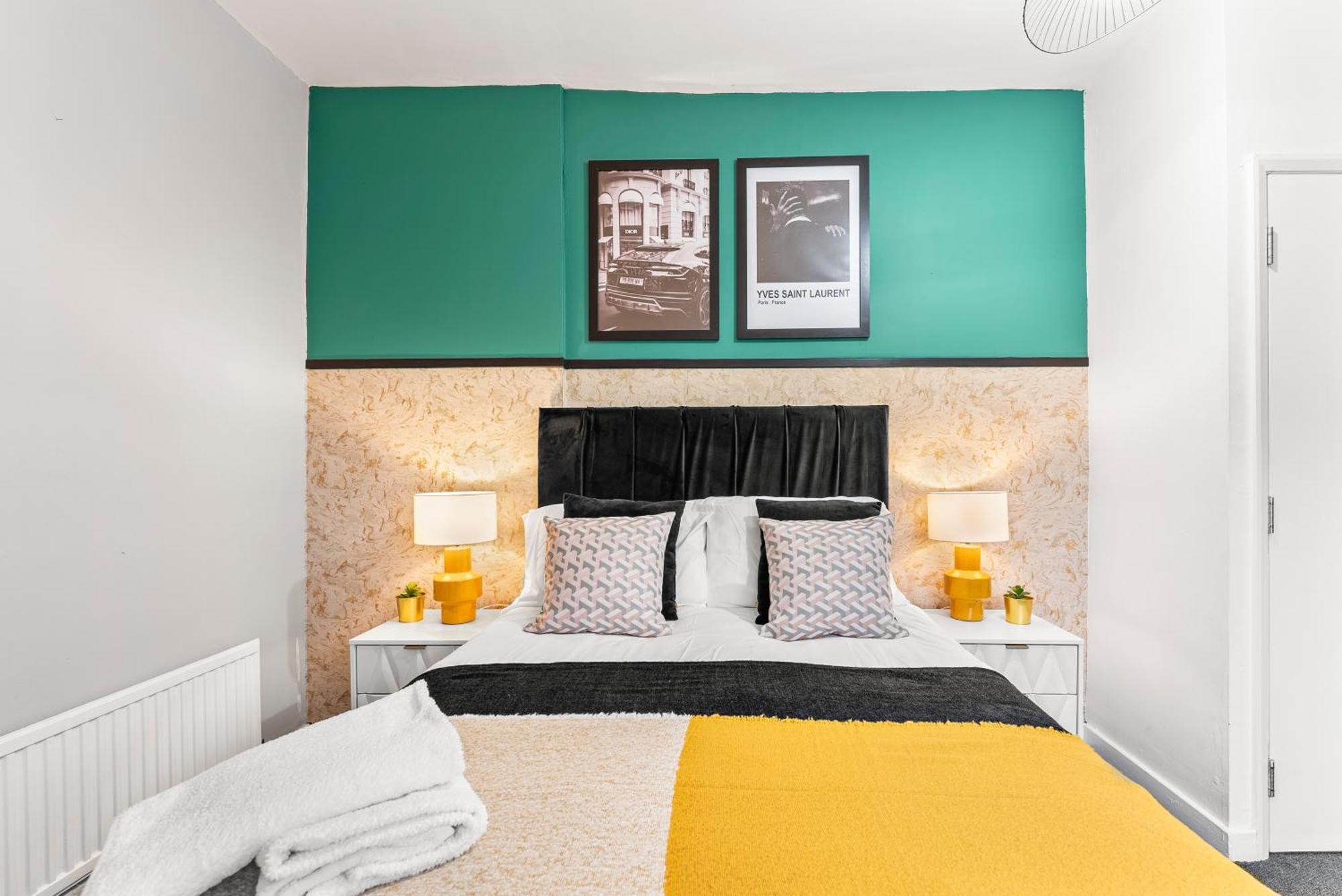 20 Percent Off! Stylish Sheffield Abode Sleeps 12 아파트 외부 사진