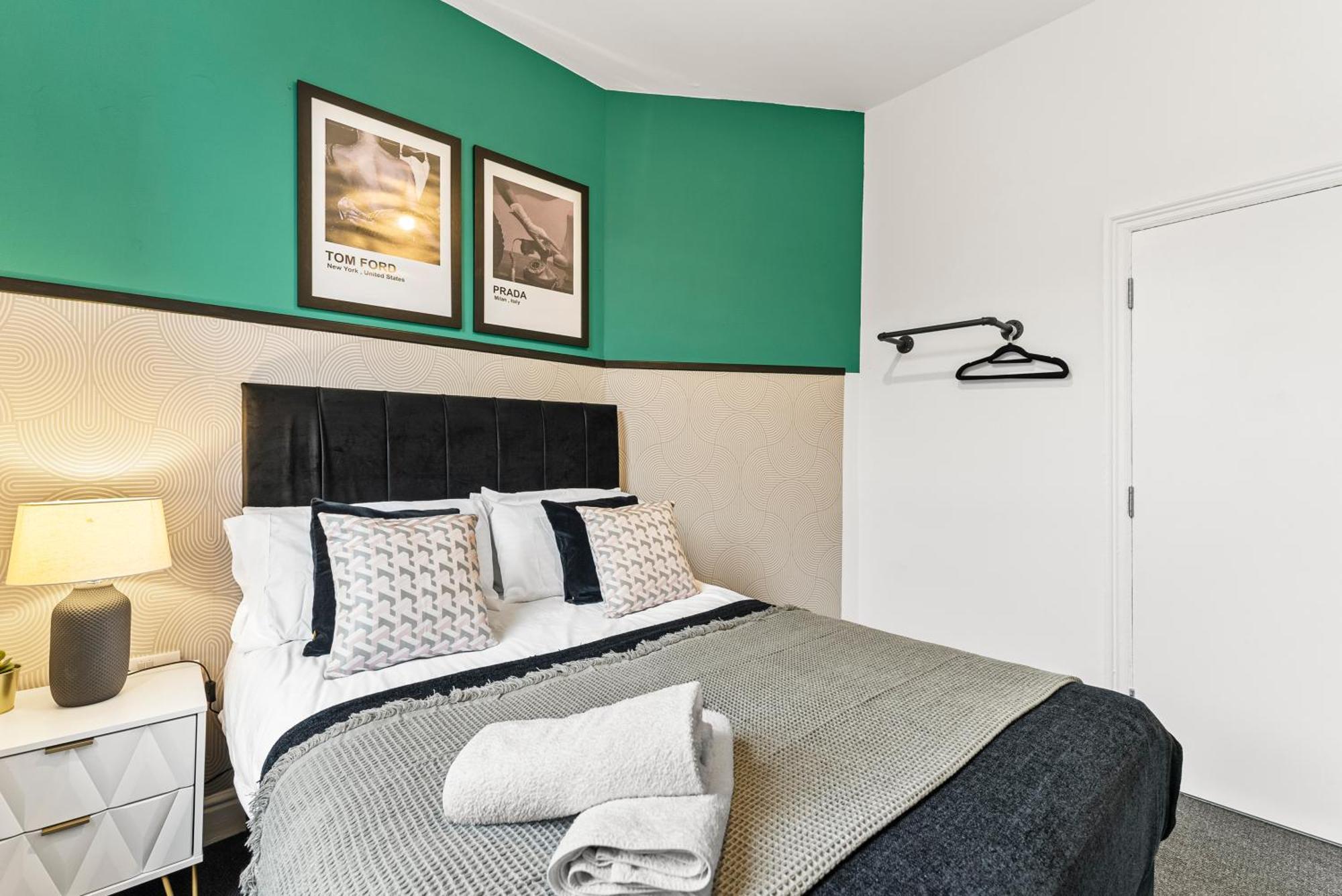 20 Percent Off! Stylish Sheffield Abode Sleeps 12 아파트 외부 사진