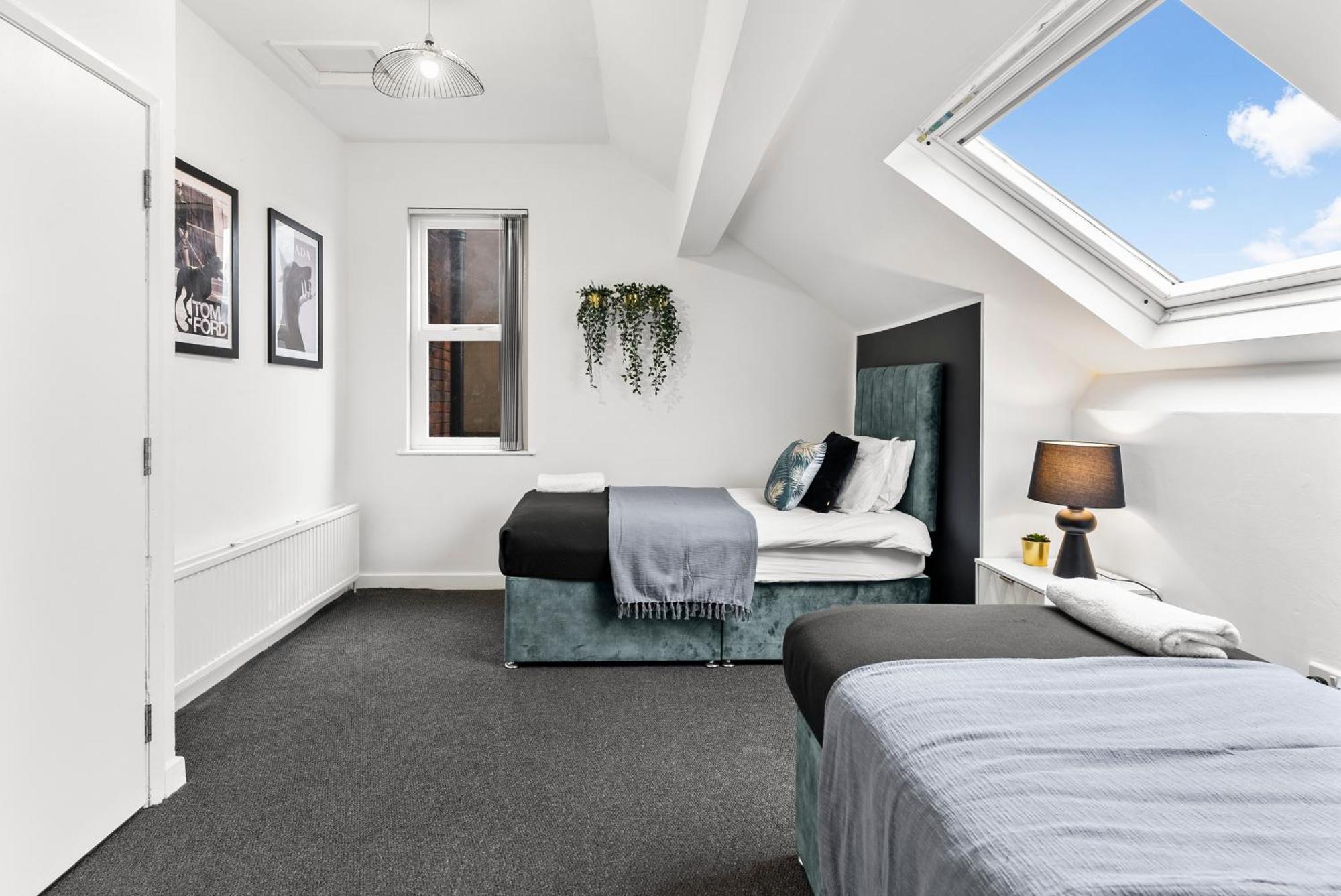 20 Percent Off! Stylish Sheffield Abode Sleeps 12 아파트 외부 사진