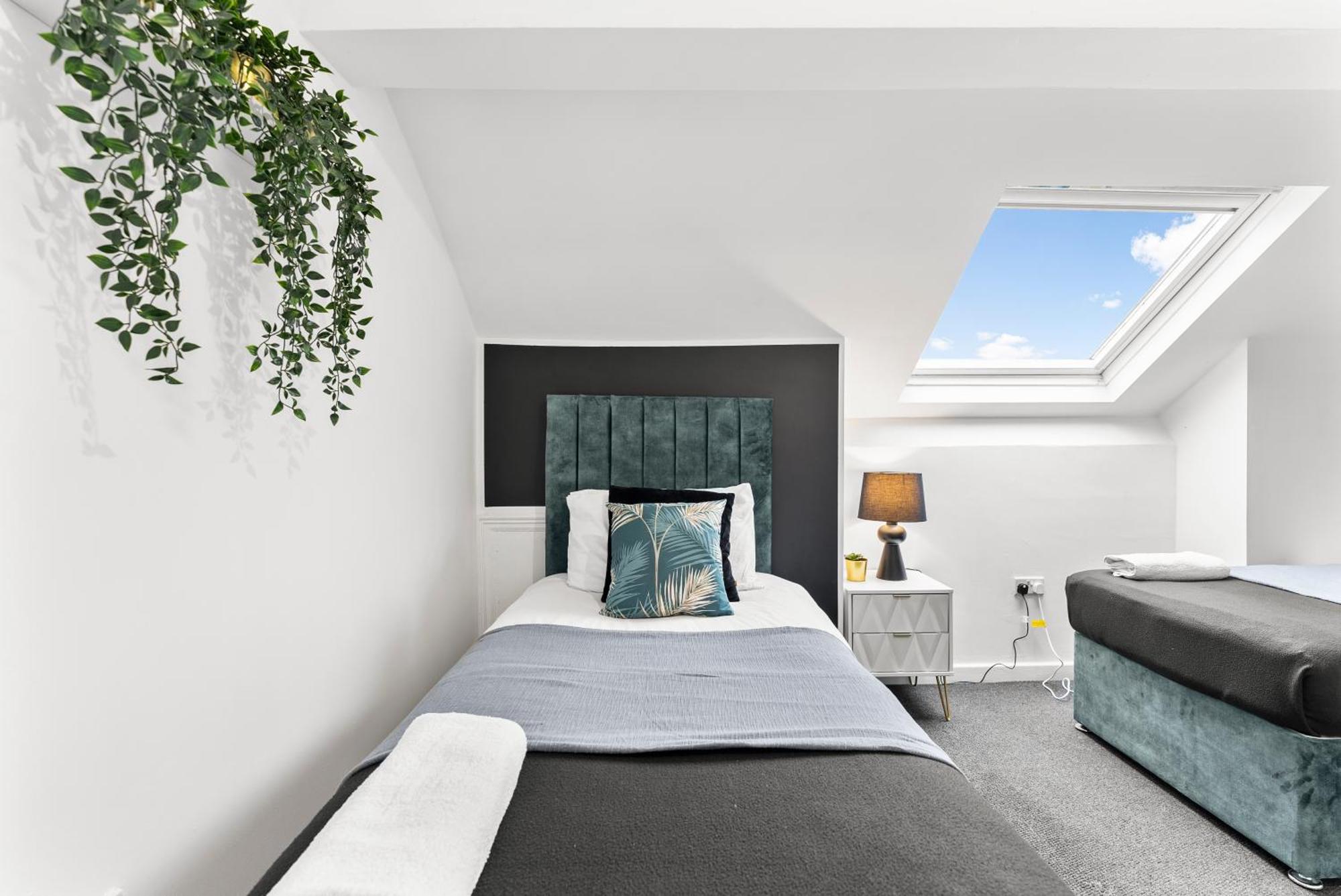 20 Percent Off! Stylish Sheffield Abode Sleeps 12 아파트 외부 사진